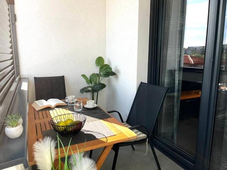 Art Apartment Monvidal Pula Exterior photo